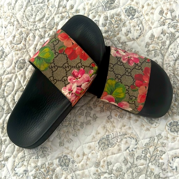 Gucci Shoes - Gucci Bloom Slides